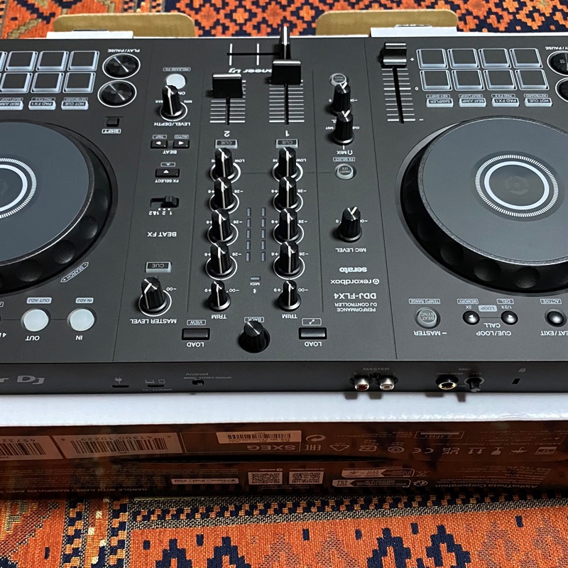 Pioneer DJ DDJ-FLX4の画像